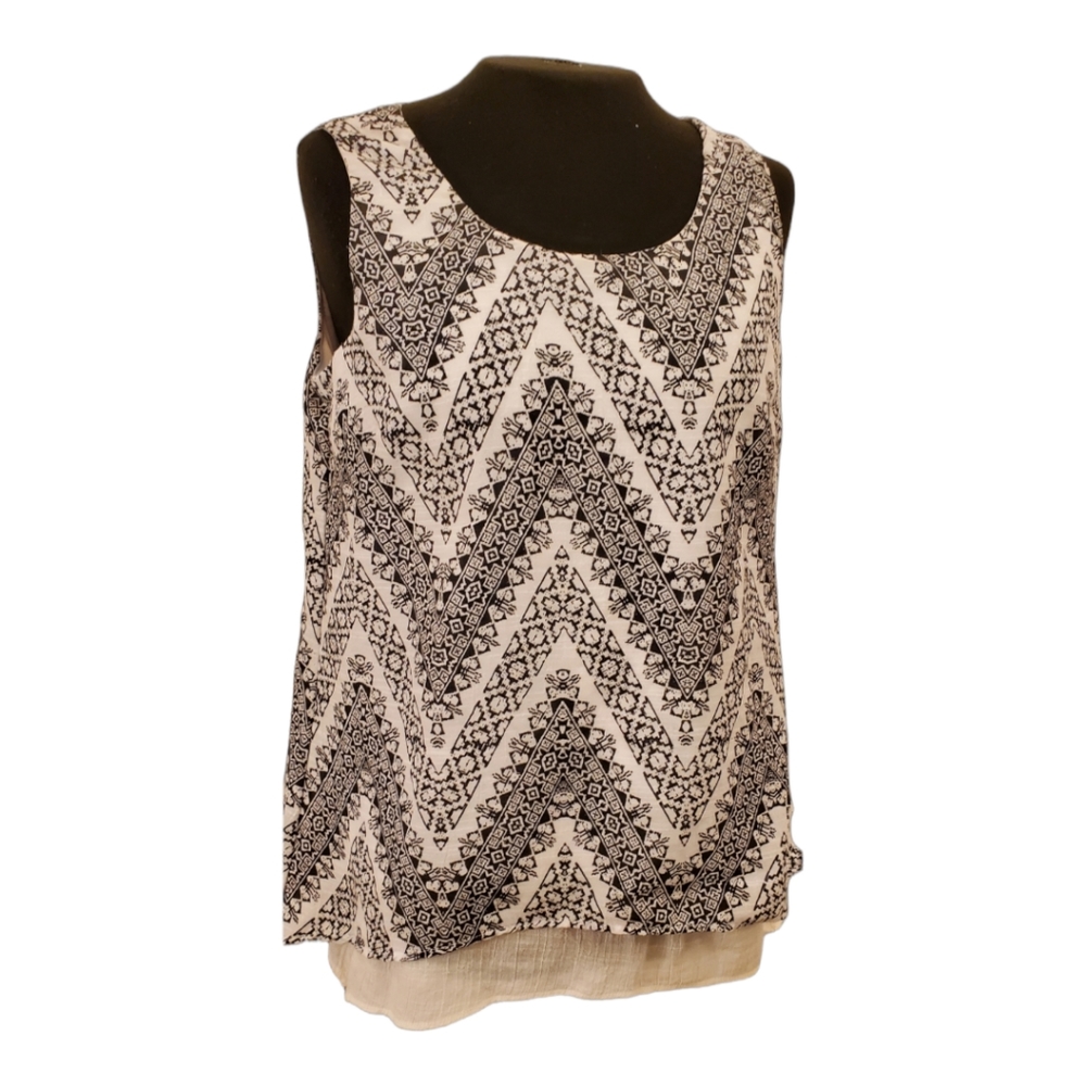 AB STUDIO MED, BLK AND WHT, SLEEVELESS, LAYERED